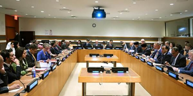 رئيس الوزراء يشارك في اجتماع بشأن “اليوم التالي ودعم الاستقرار في غزة”