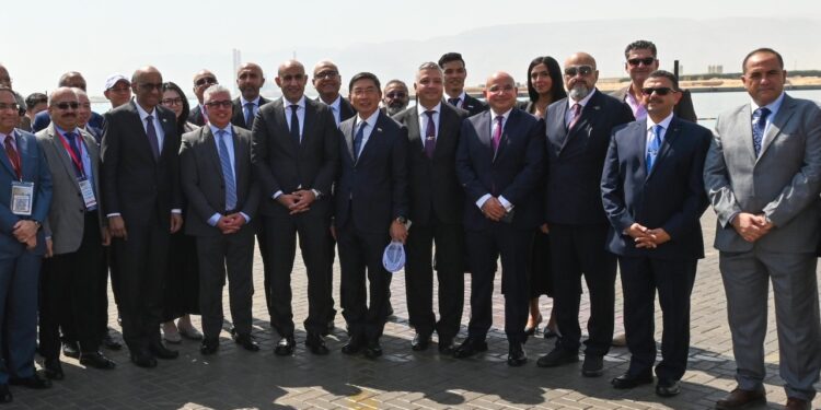 دي بي ورلد تستقبل رئيس جمهورية سنغافورة بميناء السخنة