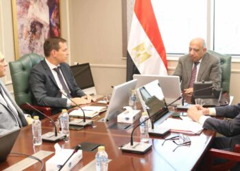 وزير الكهرباء يبحث مع شركة شنايدر إليكتريك مبادرة تحسين كفاءة استخدام الطاقة في المصانع