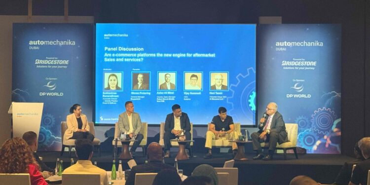 بريجستون والمسعود للإطارات والبطاريات والملحقات تعرضان مستقبل التنقل الذكي في أوتوميكانيكا أبوظبي