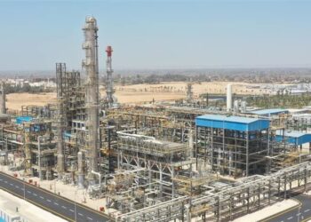 لتقليل الاستيراد وزيادة الإنتاج .. تحويل الفرص الواعدة لاكتشافات جديدة في حقول عجيبة للبترول بالصحراء الغربية