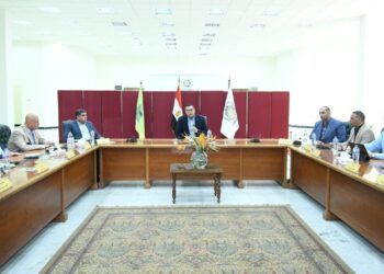 وزير الاسكان يعقد اجتماعًا مع رؤساء أجهزة مدن العاشر من رمضان وحدائق العاشر من رمضان والعبور والعبور الجديدة