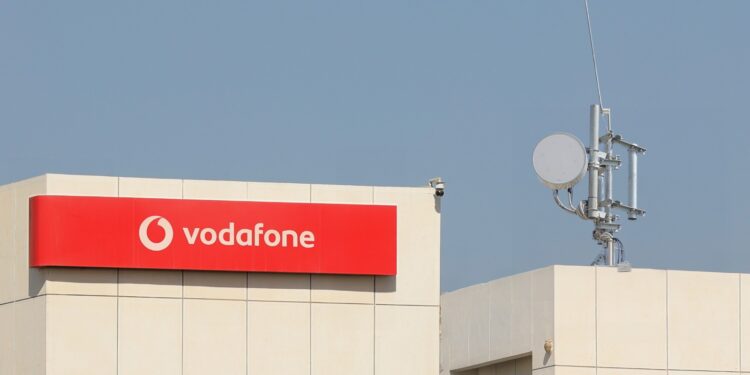 ڤودافون تنفذ أول وصلة ميكروويف بسرعة 50 جيجابت/ثانية بالتعاون مع هواوي وتحت إشراف NTRA