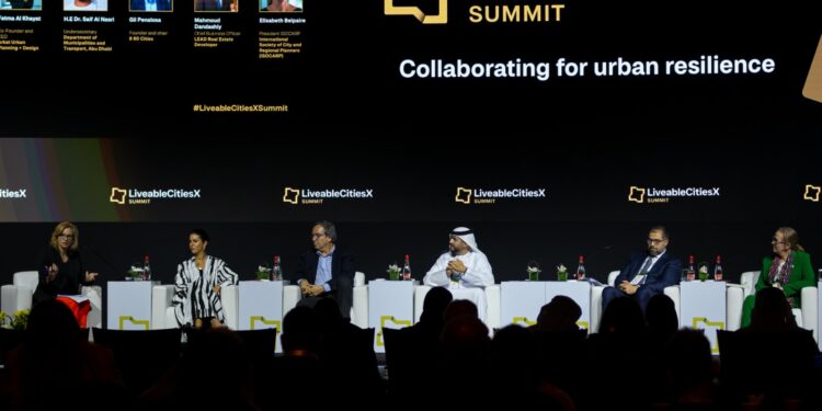 المسؤولون الحكوميون وخبراء القطاع الخاص يسلطون الضوء على استراتيجيات التعاون خلال قمة القادة العالميين