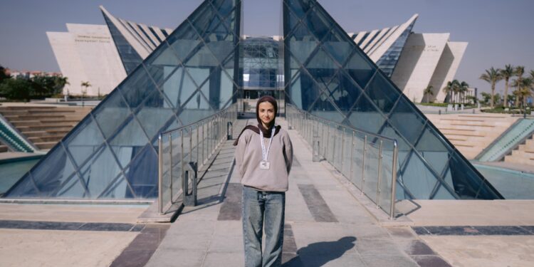 إنجاز جديد لجامعة مصر للمعلوماتية في بطولة الريشة الطائرة الدولية