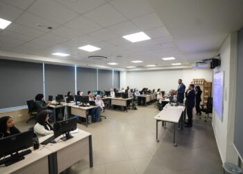 جامعة مصر للمعلوماتية مركزًا إقليميًا لتدريب الفتيات على تقنيات الذكاء الاصطناعي