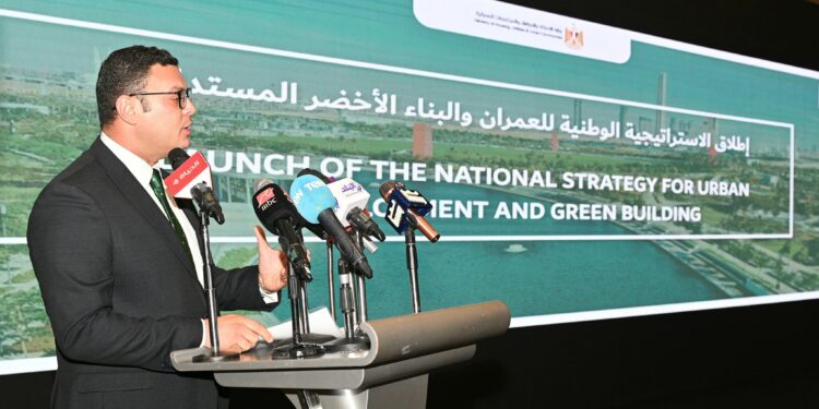 وزير الإسكان: الاستراتيجية الوطنية للعمران الأخضر تُجسد دعم الرئيس السيسي لقضية الاستدامة والتحول الأخضر