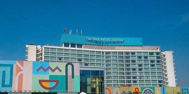 وزارة قطاع الأعمال تؤكد التزامها بتحديث الأصول الفندقية التابعة وتعزيز التعاون مع كبرى الشركات العالمية