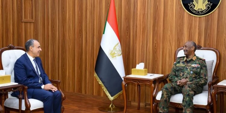 وزير الخارجية يلتقي رئيس مجلس السيادة السوداني الانتقالي