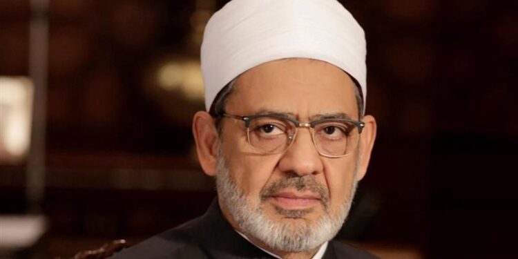 شيخ الأزهر ينعى ضحايا حادث المعتمرين الهنود قُرب المدينة المنورة