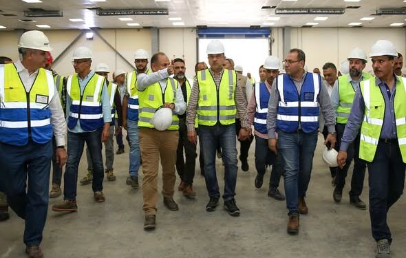 وزير قطاع الأعمال يتابع ميدانيًا تقدم أعمال المرحلة الثانية من المشروع القومي لتطوير صناعة الغزل والنسيج