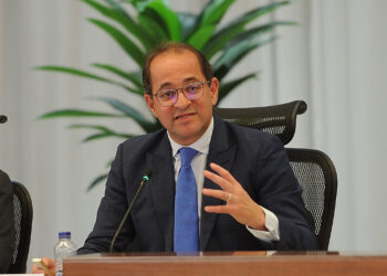 وزير المالية :تعزيز الحوار مع المستوردين والمستخلصين ووكلاء الشحن الجوي حول منظومة «ACI»