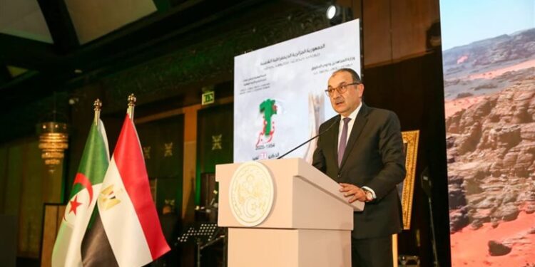 وزير قطاع الأعمال يشارك في احتفالية سفارة الجزائر بالذكرى الـ71 للثورة التحريرية