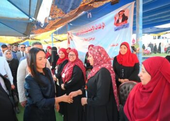وزيرة التضامن الاجتماعي تلتقي الرائدات الاجتماعيات بمحافظة الوادي الجديد