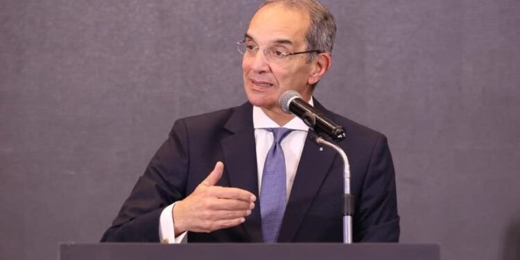وزير الاتصالات: مصر بين أبرز الوجهات العالمية لصناعة التعهيد بفضل الكفاءات والبنية الرقمية