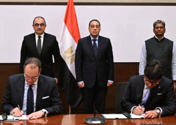 رئيس الوزراء يتابع الموقف التنفيذي لمشروعات الطاقة المتجددة