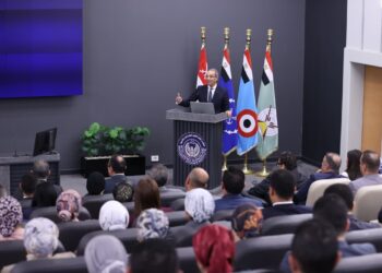 وزير الاتصالات يلتقي بملحقي الدفاع المرشحين للعمل بالسفارات المصرية بالخارج