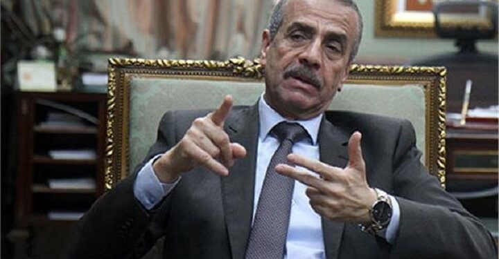 رئيس جهاز التعبئة والإحصاء يُقدم عرضًا حول “التعداد العام للسكان والإسكان والمنشآت”