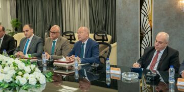 وزير الإنتاج الحربي يستقبل محافظيّ القاهرة والقليوبية لبحث سبل تعزيز التعاون المشترك