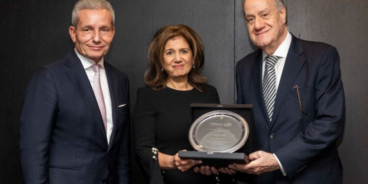 جمعية المصرفيين العرب في لندن تمنح رندة الصادق جائزة الإسهامات المتميزة في القطاع المصرفي العربي للعام 2025