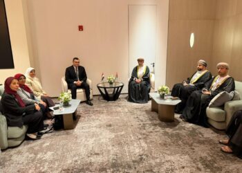 وزير الإسكان يبحث مع نظيره العماني سبل وآليات تعزيز التعاون في إنشاء وتنمية المدن الجديدة