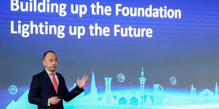 هواوي ديجيتال باور تجمع قادة إقليميين في شرم الشيخ لمناقشة سبل تسريع التحول نحو الطاقة الشاملة