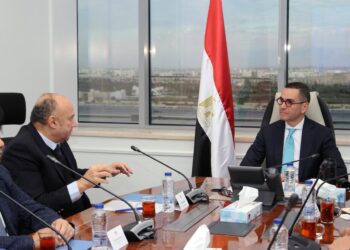 وزير الاستثمار يلتقي رئيس مجلس إدارة شركة إل جي – مصر لاستعراض مشروعات الشركة وخططها التوسعية