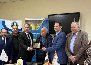 رئيس البورصة المصرية يوقّع بروتوكول تعاون مع جمعية مستثمري السادس من أكتوبر