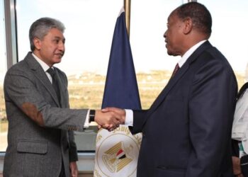 وزير السياحة يبحث مع وزير الإعلام والثقافة والفنون والرياضة التنزاني سبل تعزيز التعاون في المجالات