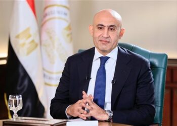 وزير التعليم يصدر كتابًا دوريًا بشأن تكليف معلمي الدفعة الثانية من المبادرة الرئاسية “١٠٠٠ مدير مدرسة”