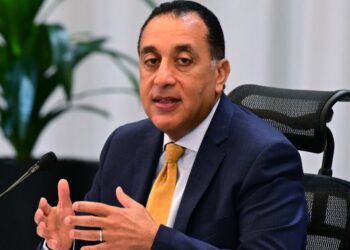 رئيس الوزراء يبدأ جولة ميدانية بعدد من المشروعات التنموية والخدمية بالأقصر