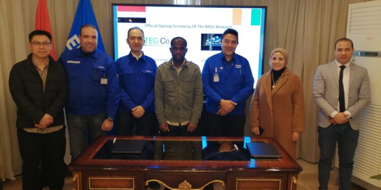 مجموعة العربي تواصل توسعاتها بمذكرة تفاهم لتصدير الزجاج الهندسي إلى كوت ديفوار دعمًا لرؤية مصر 2030