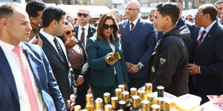 وزير التموين ووزيرة التنمية ومحافظ القليوبية في جولة موسعة لافتتاح مشروعات خدمية ومعارض سلعية