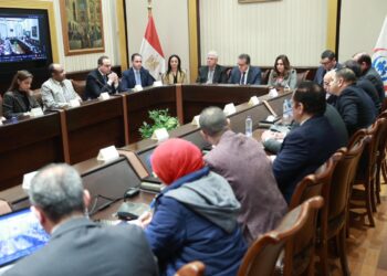 وزير الصحة يترأس اجتماع اللجنة التنسيقية المعنية باستقبال الجرحى والمصابين الوافدين من قطاع غزة