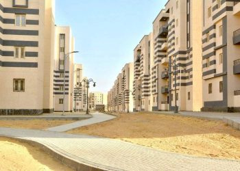 وزيرة الإسكان تتابع مستجدات مشروعات مدينة السويس الجديدة