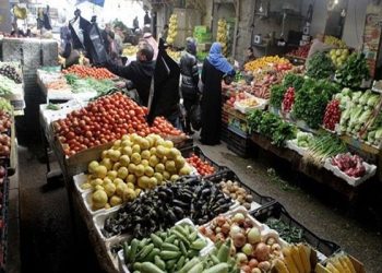 أسعار الخضار والفاكهة في الأسواق اليوم السبت