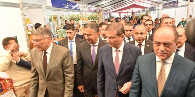 وزيرا التموين والزراعة ومحافظ الجيزة يفتتحون ٢٥ معرض وشادر “أهلا رمضان” بالجيزة عبر الفيديو كونفرانس