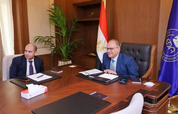 رئيس هيئة الدواء يعقد اجتماعاً مع المدير العام للهيئة الإيفوارية لتنظيم المنتجات الصيدلانية