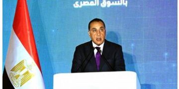 مدبولي: صفقة الترددات خطوة مفصلية لبناء مصر الرقمية