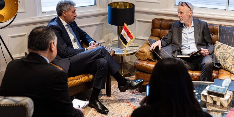 وزير السياحة والآثار يلتقي مع ممثل منصة Trip Advisor