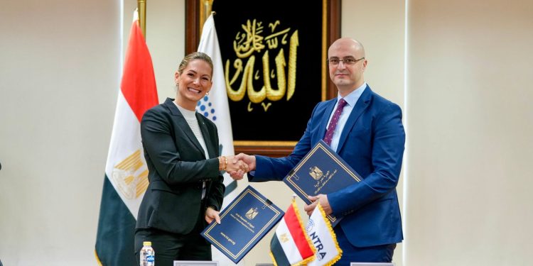 الجهاز القومي لتنظيم الاتصالات يمنح مرسيدس-بنز إيجيبت ترخيص تشغيل خدمات إنترنت الأشياء للسيارات