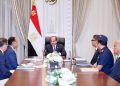 الرئيس السيسي يجتمع مع رئيس الوزراء ووزيرا التموين والزراعة