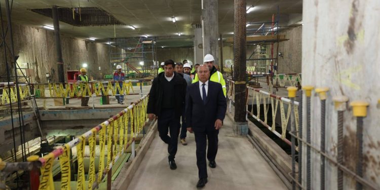 وزير النقل يتابع تقدم تنفيذ محطة الملك الصالح ضمن مشروع الخط الرابع لمترو الأنفاق