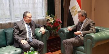 وزيرا الصحة والتعليم العالي يبحثان استراتيجية وطنية  موسعة لتدريب وتأهيل الكوادر الطبية