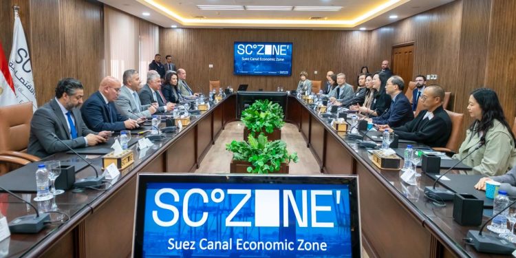 هونغ كونغ تستكشف فرص الاستثمار في قطاع الملابس بمصر والإمارات