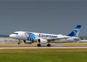 مصر للطيران تعفي الركاب المتأثرين بإلغاء الرحلات من رسوم تعديل وإلغاء التذاكر