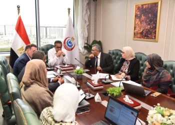 «الصحة» تُسرّع التنفيذ في 17 مشروعًا قوميًا وتدفع التحول الرقمي بالمحافظات