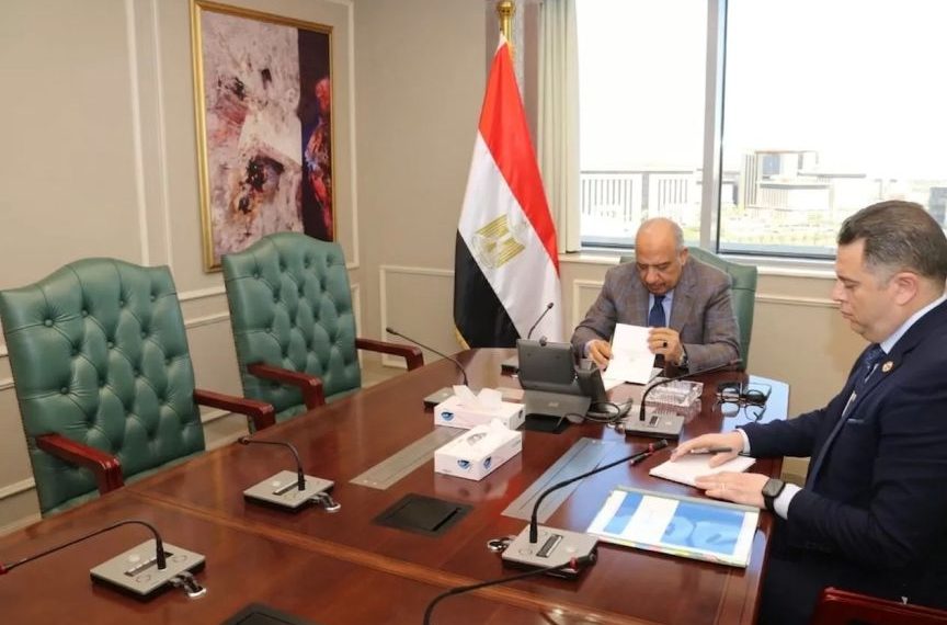 وزير الكهرباء يجتمع برئيس هيئة المحطات النووية للوقوف على تطورات تنفيذ مشروع المحطة النووية